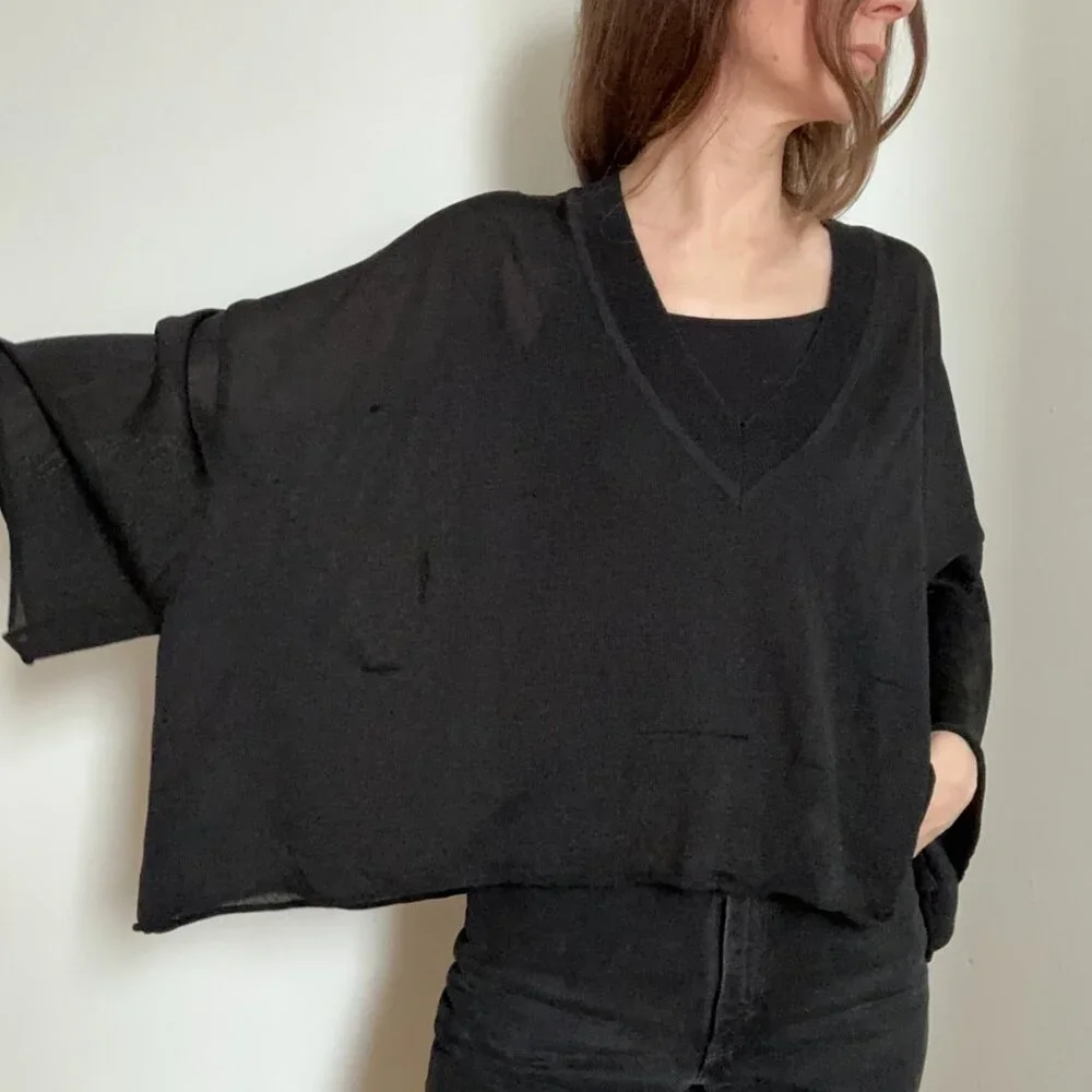 Great Martin Margiela black oversized cropped V neck sweater size S/M - Picture 9 of 11